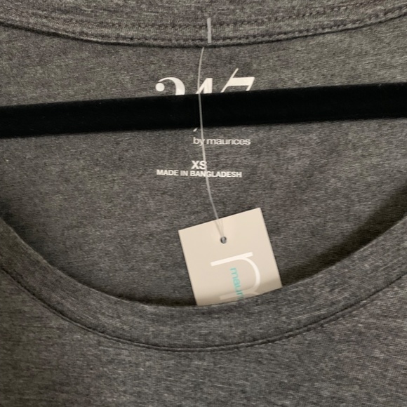 NWT Maurices Short Sleeve  T Shirt - Picture 2 of 3